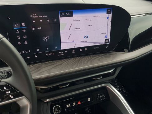 Used 2025 Audi Q5 Premium w/ Convenience Package image 28