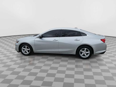 Used 2017 Chevrolet Malibu LS FWD image 5