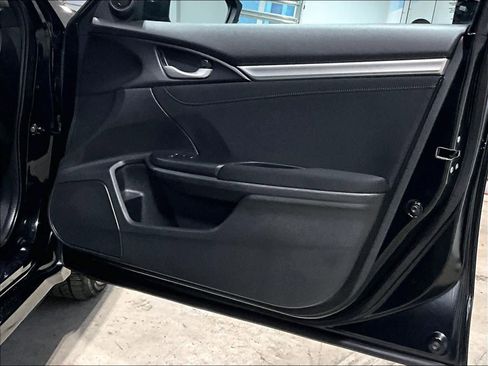 Used 2019 Honda Civic EX image 12