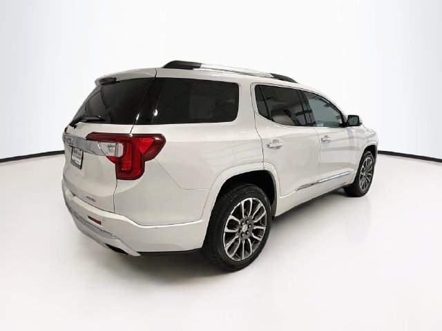 Certified 2022 GMC Acadia Denali w/ Denali Ultimate Package AWD/4WD image 7