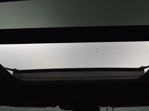 Used 2024 Jeep Grand Cherokee L Limited w/ Luxury Tech Group II image 20