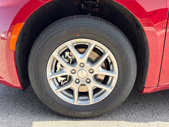 New 2027 Chrysler Pacifica Select FWD image 19