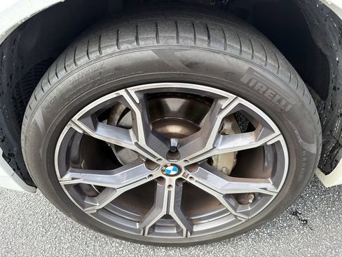 Used 2021 BMW X5 sDrive40i w/ M Sport Package RWD image 11