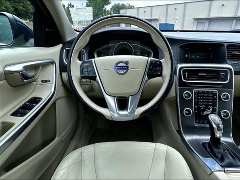 Used 2015 Volvo S60 T5 Premier FWD image 8