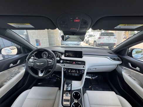 Used 2025 Genesis G70 2.5T image 33