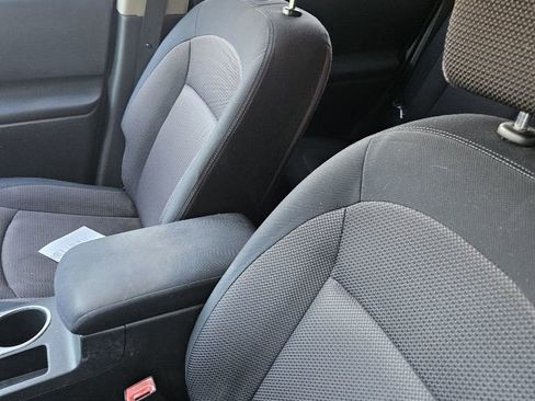 Used 2009 Nissan Rogue SL w/ Premium Pkg image 4