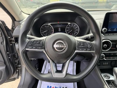 Used 2024 Nissan Sentra SV FWD image 18
