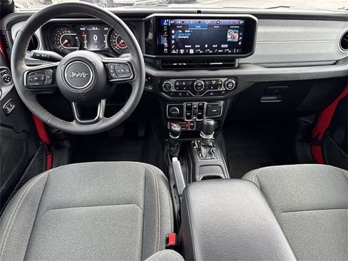 Certified 2024 Jeep Gladiator Sport image 9