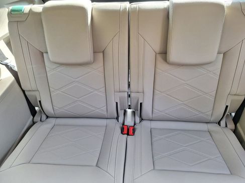 New 2026 Volkswagen Atlas SE image 25