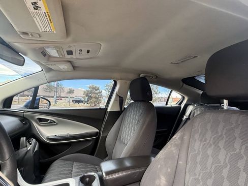 Used 2013 Chevrolet Volt FWD image 16