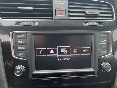 Used 2017 Volkswagen GTI S FWD image 19