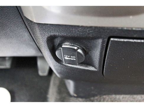 Used 2017 RAM 1500 Laramie AWD/4WD image 30