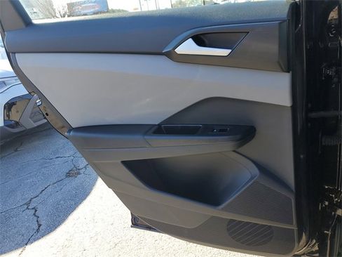 Certified 2023 Volkswagen Taos S image 13