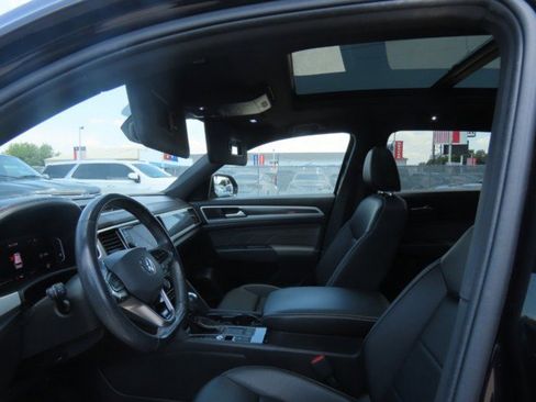 Used 2021 Volkswagen Atlas Cross Sport SEL R-Line FWD image 23
