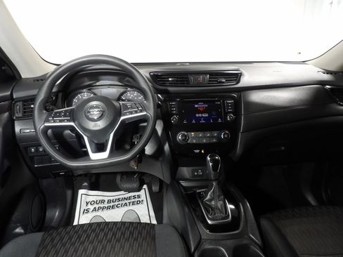Used 2020 Nissan Rogue S FWD image 14