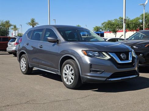 Used 2019 Nissan Rogue S FWD image 3