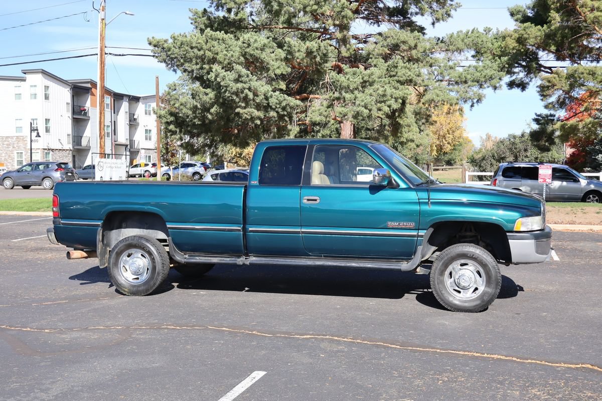 Used 1997 Dodge Ram 2500 Truck 4x4 Club Cab image 2