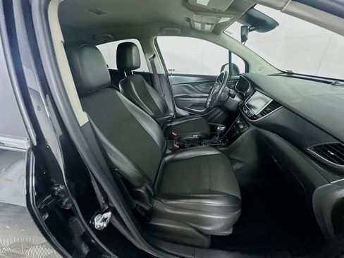 Used 2018 Buick Encore Preferred image 28