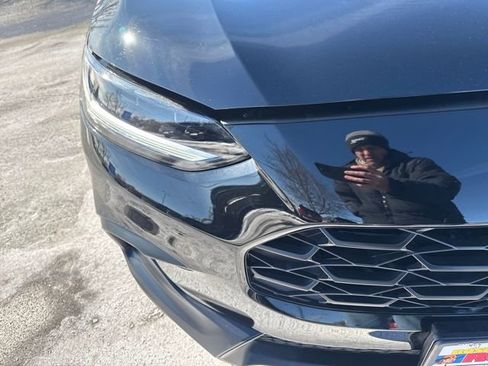 Certified 2023 Honda HR-V LX image 39