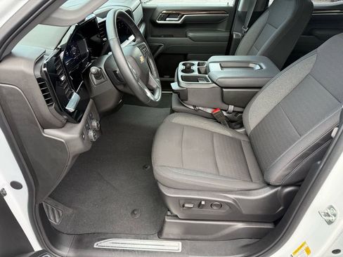 Used 2025 Chevrolet Silverado 1500 LT image 13