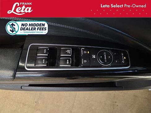 Used 2017 Kia K900 Premium RWD image 22