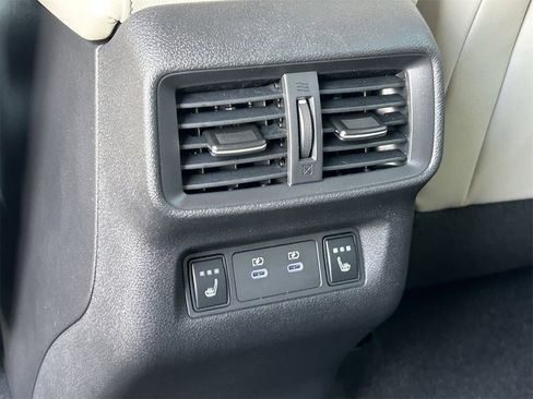 New 2026 Nissan Murano Platinum image 16