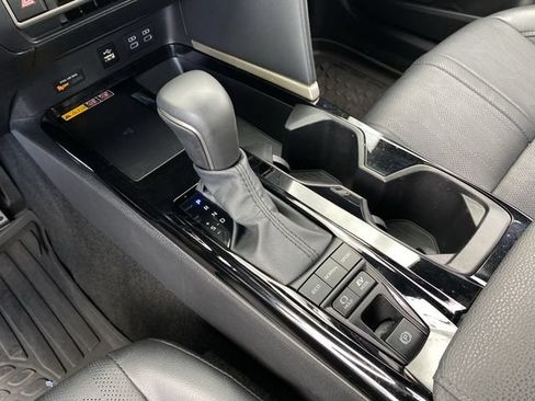 Used 2025 Toyota Camry XSE AWD/4WD image 27