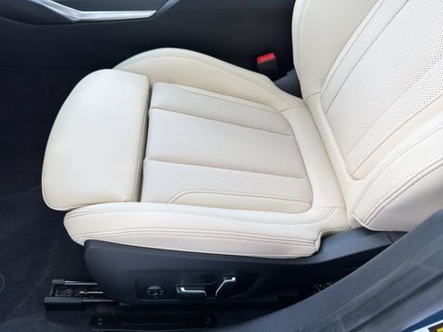 Used 2026 BMW 330i Sedan w/ Premium Package RWD image 14