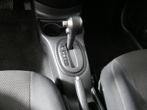 Used 2013 Nissan Versa SV image 24