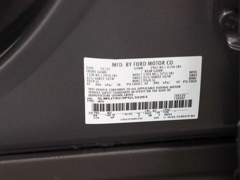 Used 2023 Lincoln Aviator Reserve w/ Equipment Group 201A image 35