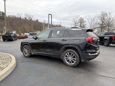 Certified 2023 GMC Terrain SLT image 8