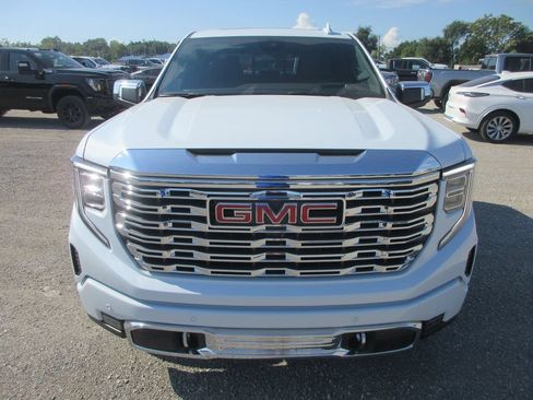 New 2026 GMC Sierra 1500 Denali w/ Denali Reserve Package AWD/4WD image 11