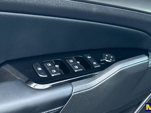 Used 2025 Kia Sportage EX w/ EX Premium Package image 12