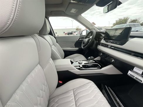 New 2026 Mitsubishi Outlander SEL image 19