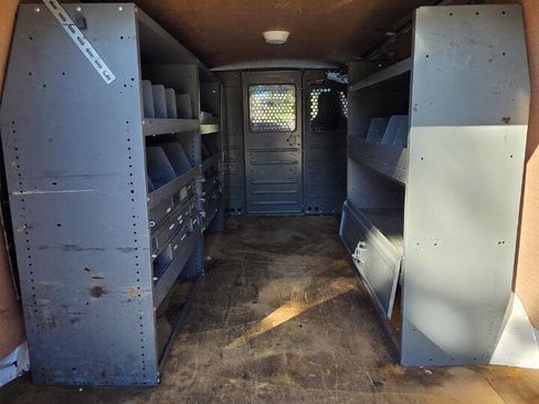 Used 2014 Ford E-250 and Econoline 250 w/ Power Group image 11