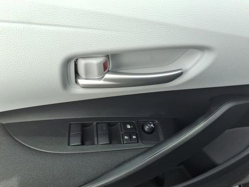 New 2026 Toyota Corolla SE image 9