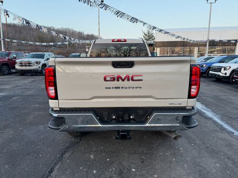 New 2026 GMC Sierra 3500 SLE image 4