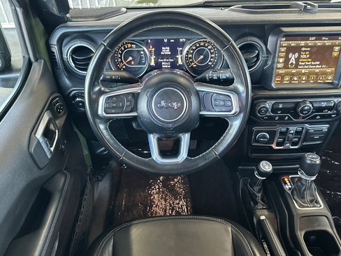 Used 2022 Jeep Wrangler Unlimited Sahara w/ LED Lighting Group AWD/4WD image 13