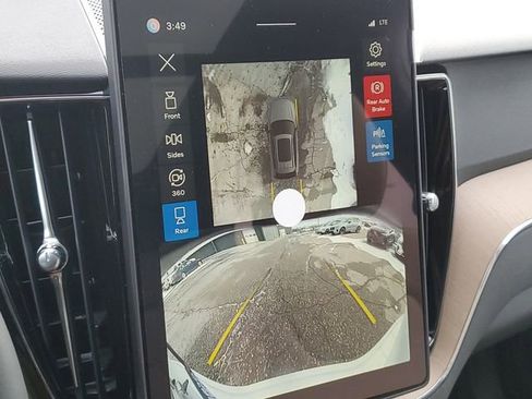 New 2026 Volvo XC60 B5 Plus w/ Protection Package Premier image 16