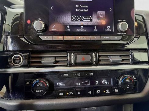 Certified 2024 Nissan Pathfinder SV image 13