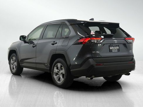 Used 2025 Toyota RAV4 XLE image 3