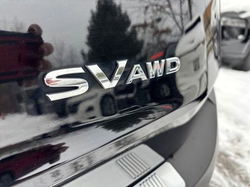 Used 2023 Nissan Rogue SV w/ SV Premium Package image 15