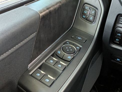 Used 2026 Ford F250 Lariat w/ Chrome Package image 29