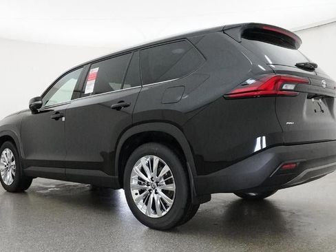New 2026 Toyota Grand Highlander Platinum image 21