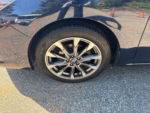 Used 2021 Subaru Impreza 2.0i Limited image 27