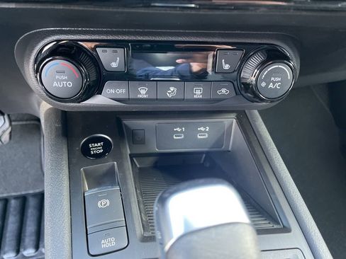 New 2026 Nissan Kicks SV AWD/4WD image 32