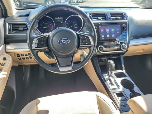 Used 2018 Subaru Outback 2.5i Premium image 10