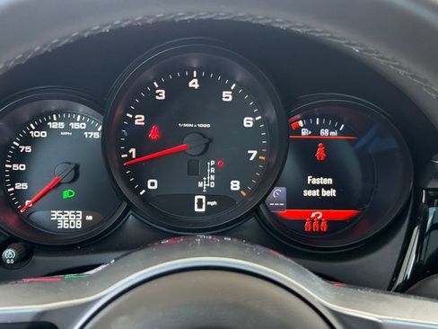 Used 2021 Porsche Macan AWD/4WD image 30