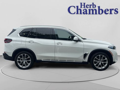 Used 2026 BMW X5 xDrive40i AWD/4WD image 11