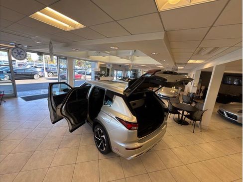 Used 2023 Mitsubishi Outlander SEL image 27